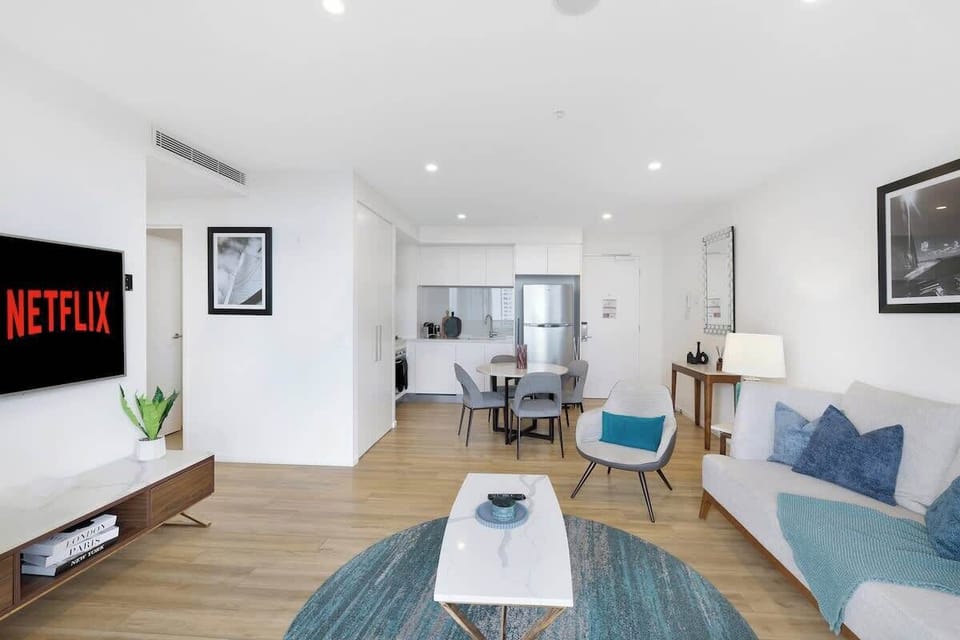 Fully Equipped Kitchen & Dining
Cook with ease in the fully equipped kitchen featuring quality appliances and dining for the whole group.