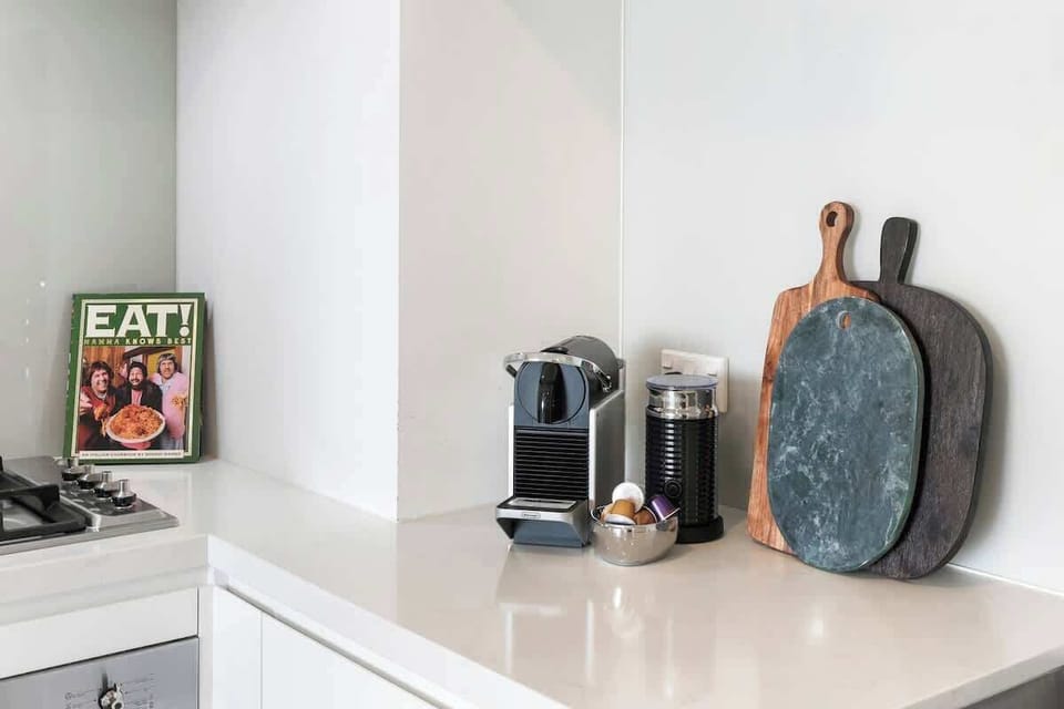 Coffee Machine for Your Morning Brew
Start your day with a fresh coffee while taking in the incredible Surfers Paradise views.
