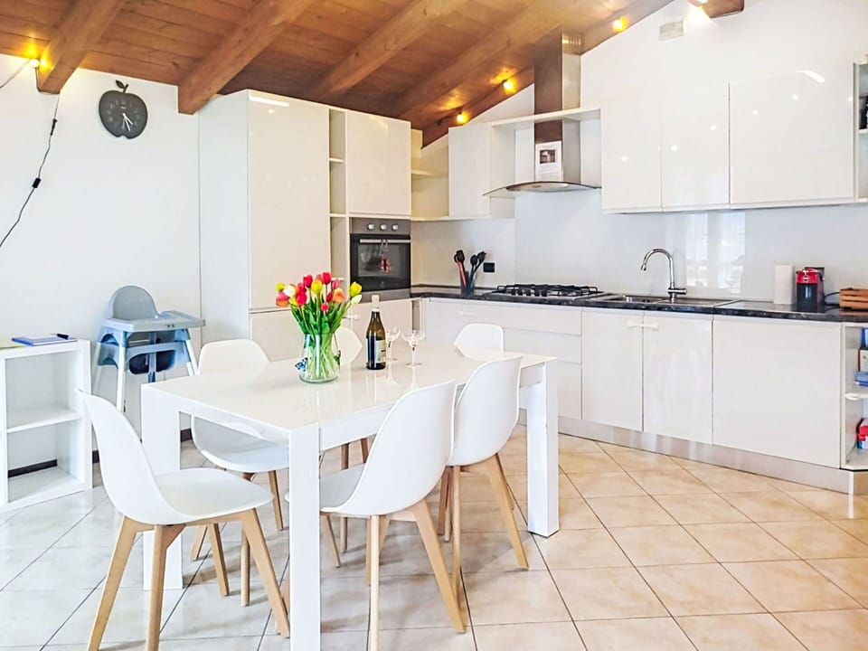 Interior Design, Furniture, Flooring, Wood, Ceiling, Floor, Room, Lighting, Kitchen, Home