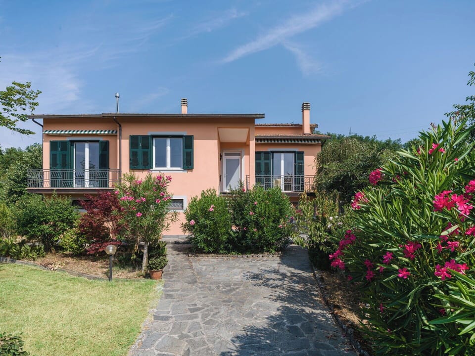 Shrub, Home, Garden, Estate, Landscaping, Farmhouse, Villa, Balcony, Hacienda