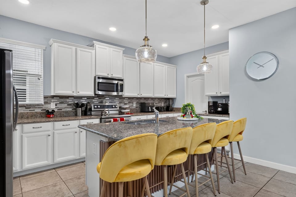 Fully-equipped kitchen