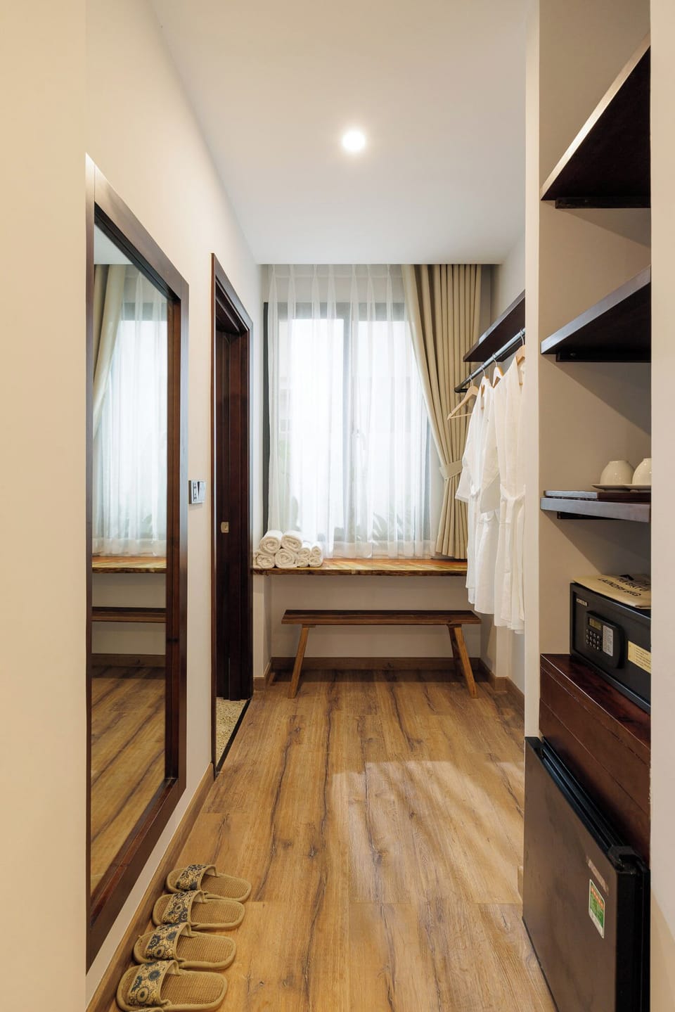 Grand Quadruple Room, Garden View | Bathroom | Free toiletries, hair dryer, towels, soap