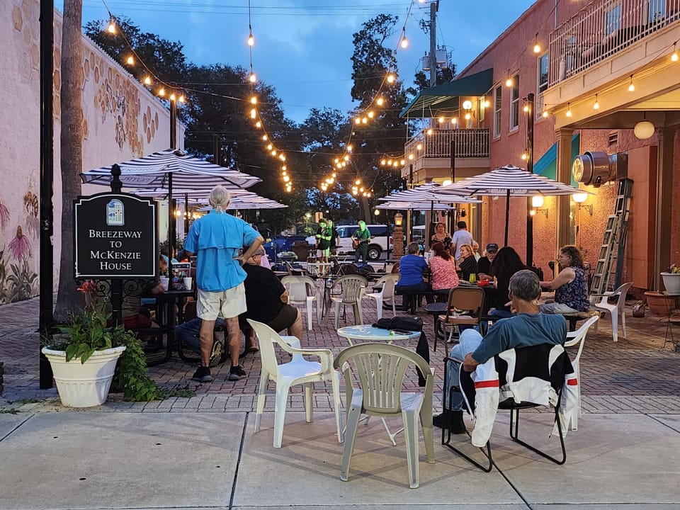 Outdoor dining