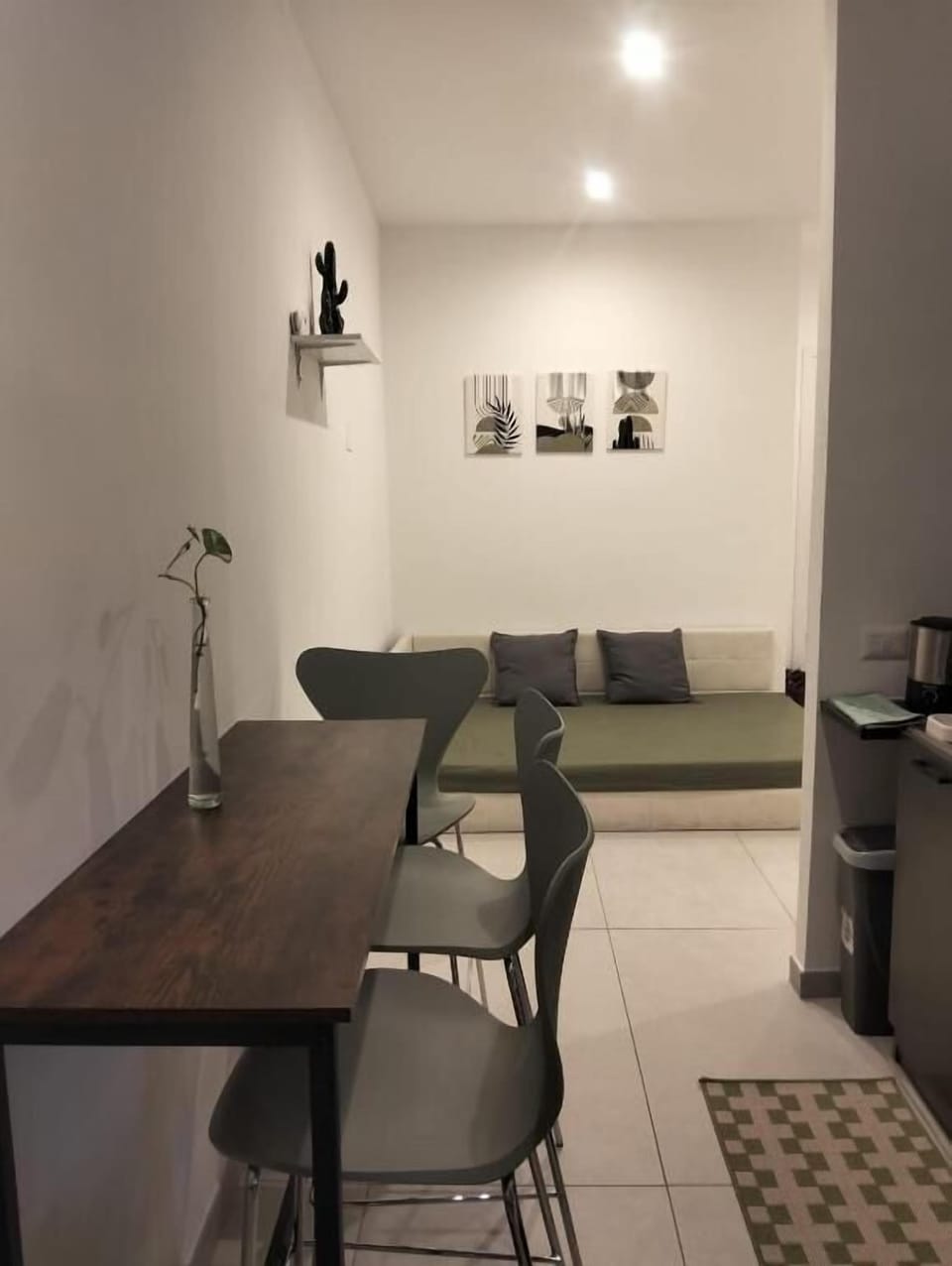 Deluxe Apartment, City View | Interior