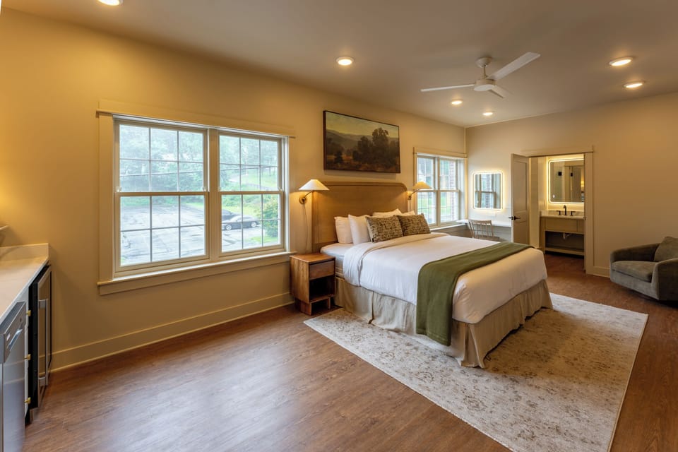 Exclusive Room | Blackout drapes, WiFi (free)