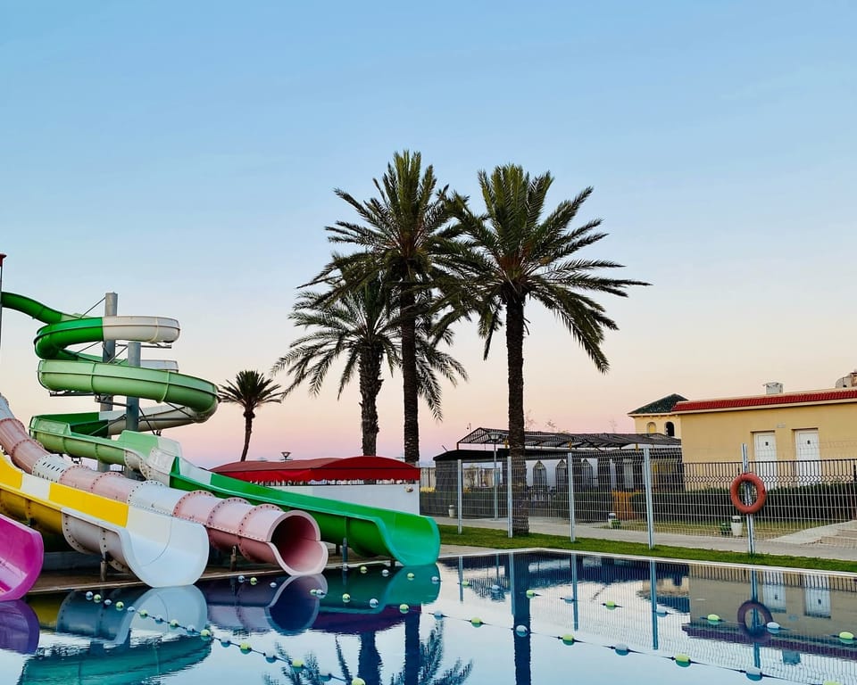 2 indoor pools, 2 outdoor pools