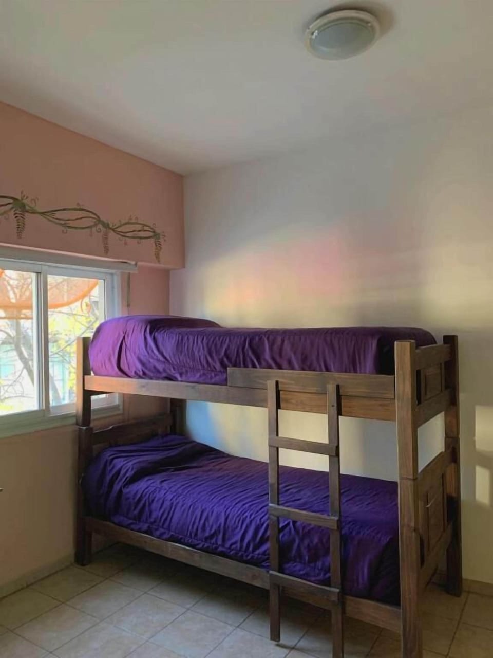 WiFi (free), bed sheets