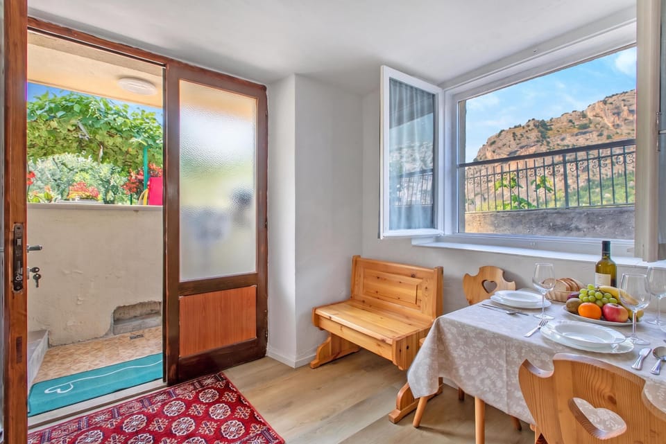 Family Apartment, 1 Bedroom, Microwave (Falesia Vertical Rock View) | Dining