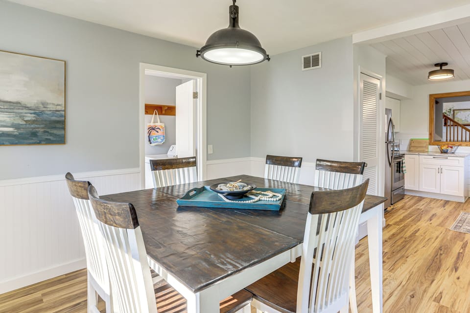 Dining Area | 1st Floor