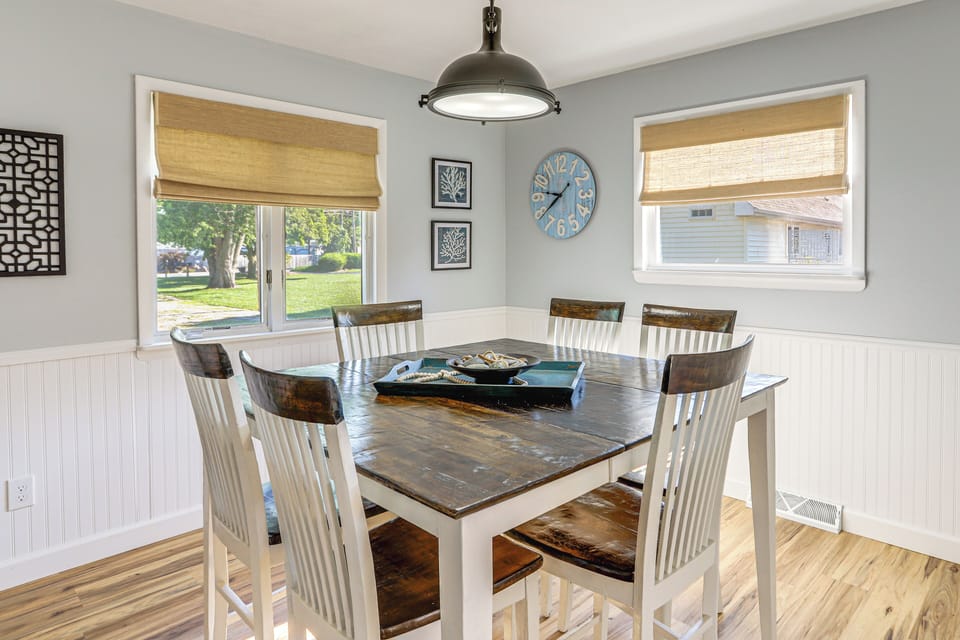 Dining Area | 1st Floor