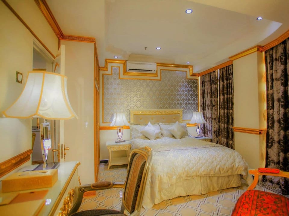 Apartment | Desk, soundproofing, WiFi (free), bed sheets