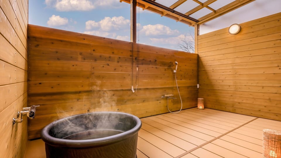 Superior Japanese Modern Room of 12 Tatami-mats with Open-air Bath (No View), Non-Smoking | Bathroom | Slippers, towels