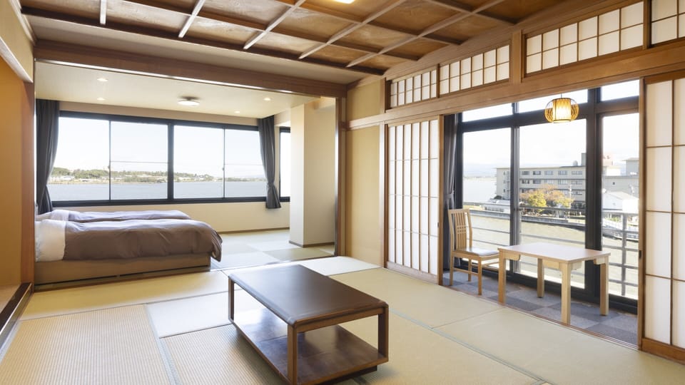 Superior Japanese Western Style Room with Bath, Non-Smoking | In-room safe, desk, laptop workspace, free WiFi