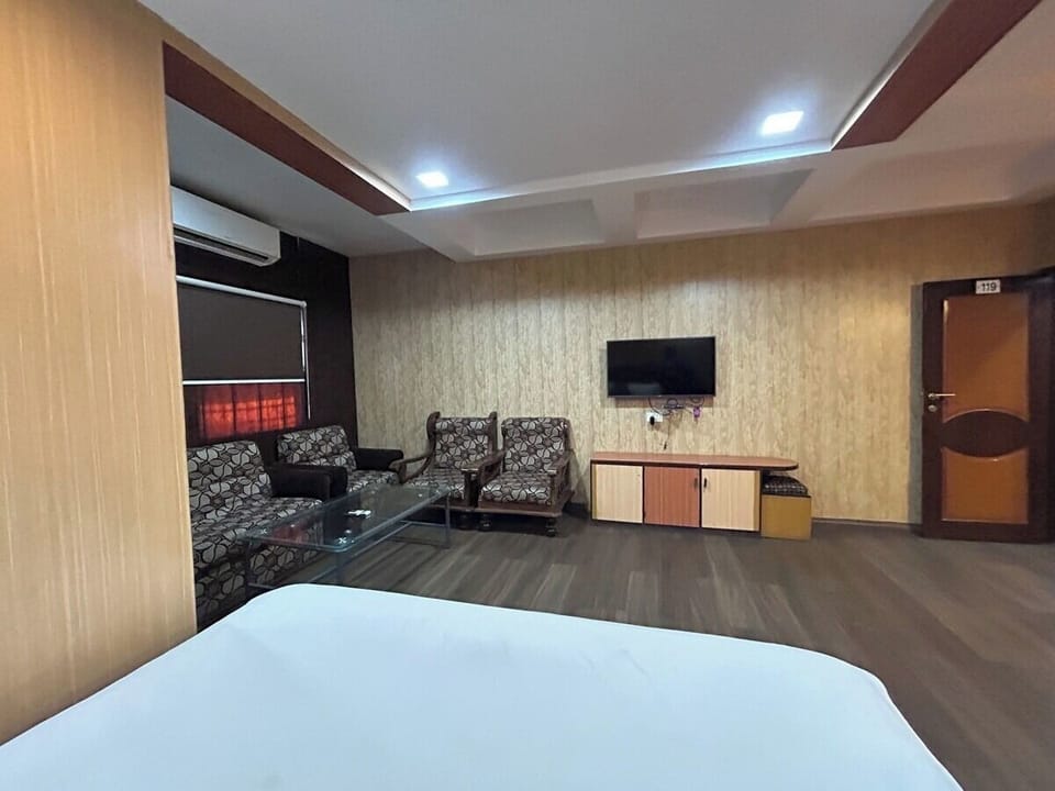 Studio Suite | WiFi (free), bed sheets