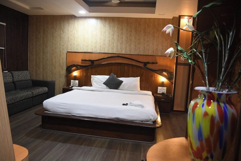 WiFi (free), bed sheets