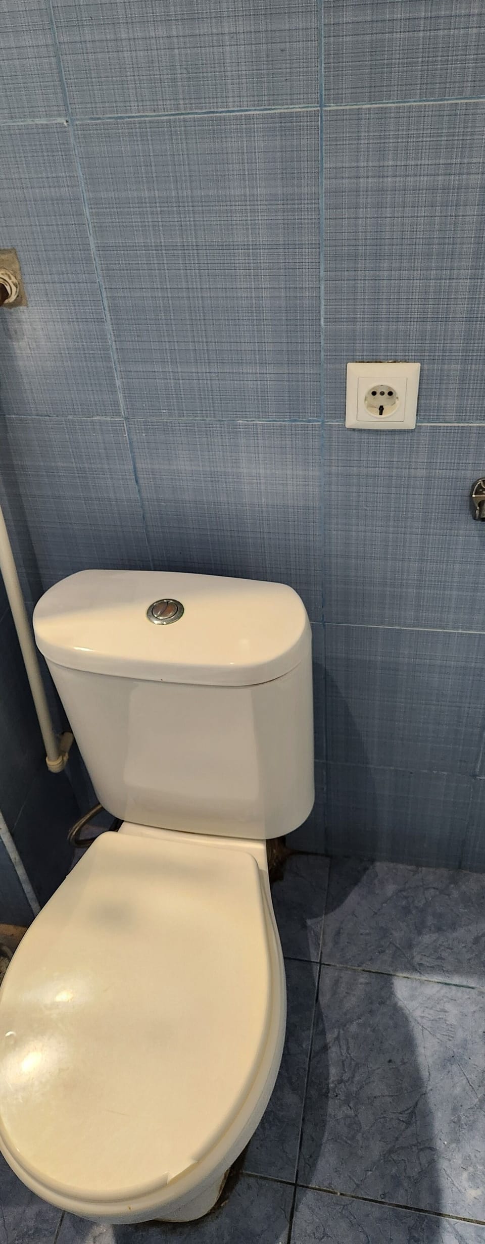 Comfort Double Room, Balcony, City View | Bathroom | Shower, slippers, towels, soap