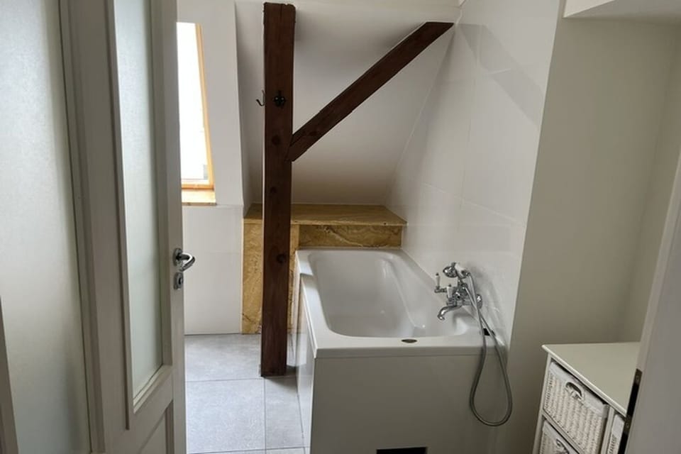 Comfort Apartment, Bathtub | Bathroom