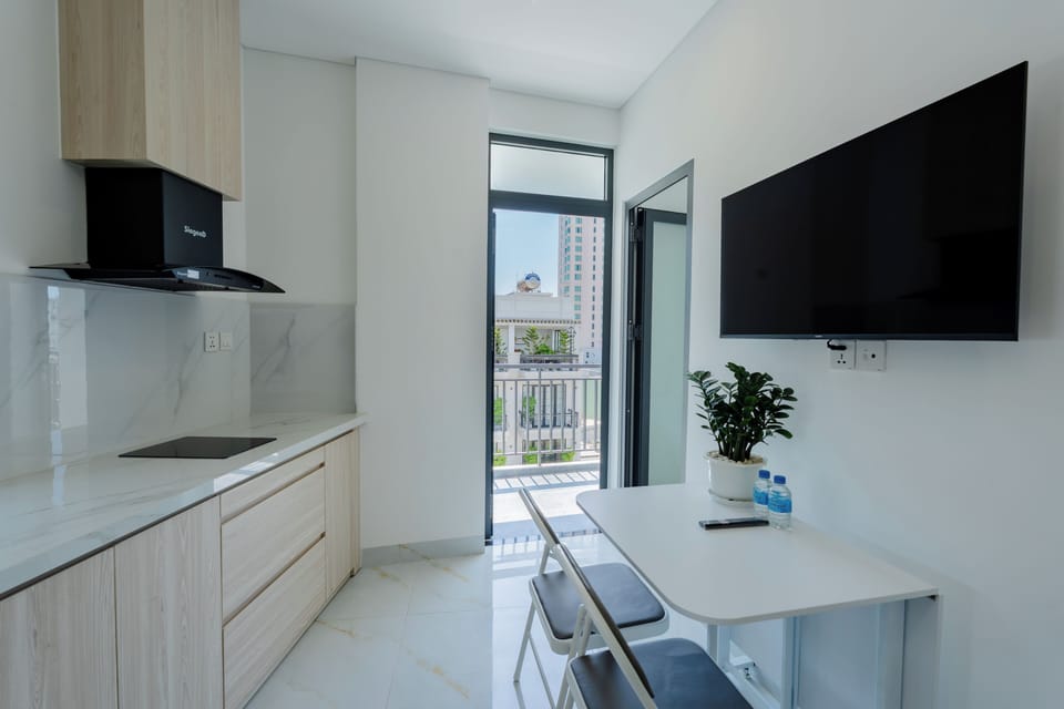 Apartment, 1 Bedroom, Balcony, City View | Desk, WiFi (free), bed sheets
