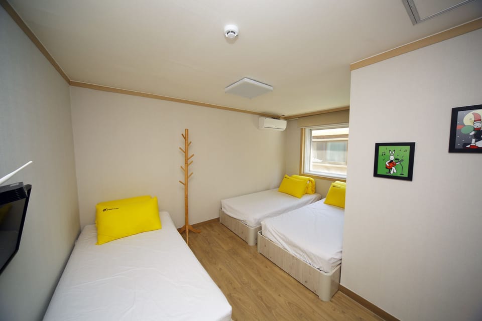 Standard Triple Room, Non Smoking, City View | 1 bedroom, premium bedding, free WiFi, bed sheets