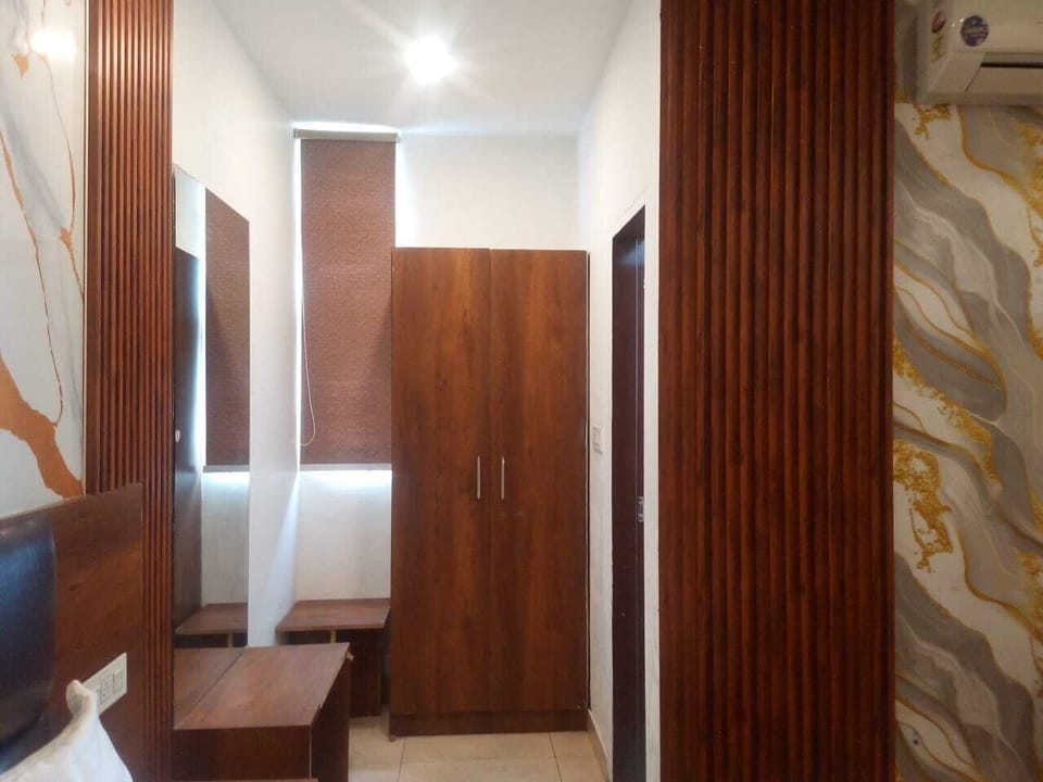 Basic Double Room | Interior