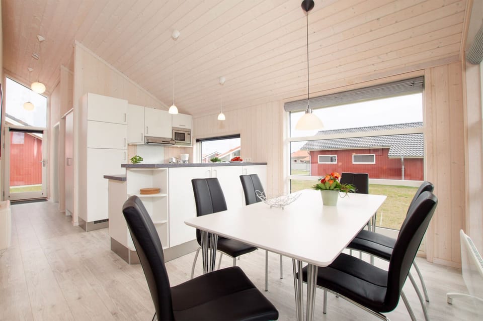 Apartment | Dining