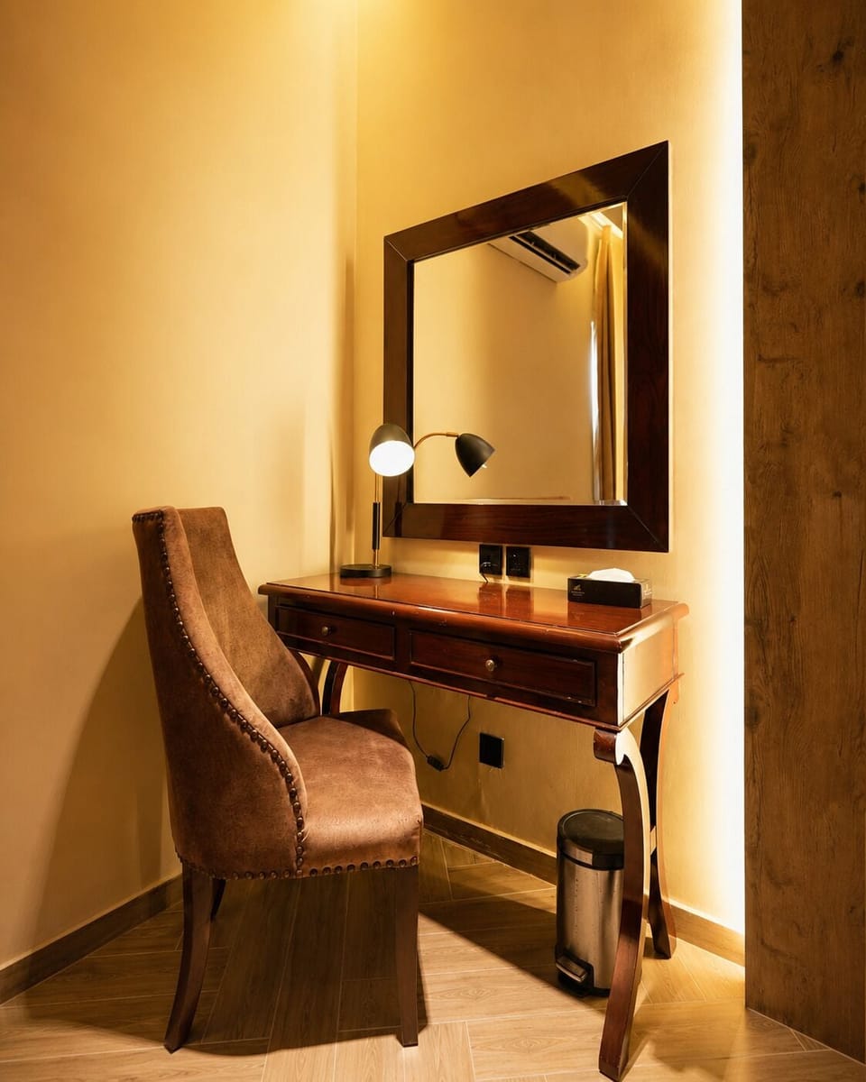 Executive Room | In-room safe, desk, laptop workspace, iron/ironing board