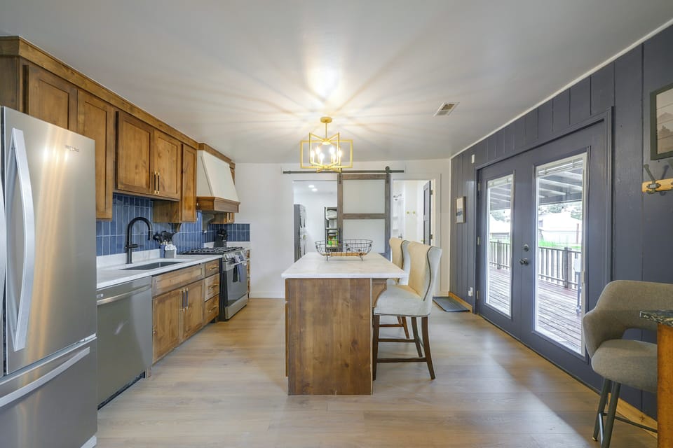 House (5 Bedrooms) | Interior
