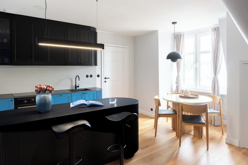 Deluxe Apartment, Beachside | Private kitchenette | Coffee/tea maker, electric kettle, toaster, highchair