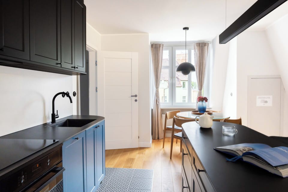 Deluxe Apartment, Beachside | Private kitchenette | Coffee/tea maker, electric kettle, toaster, highchair