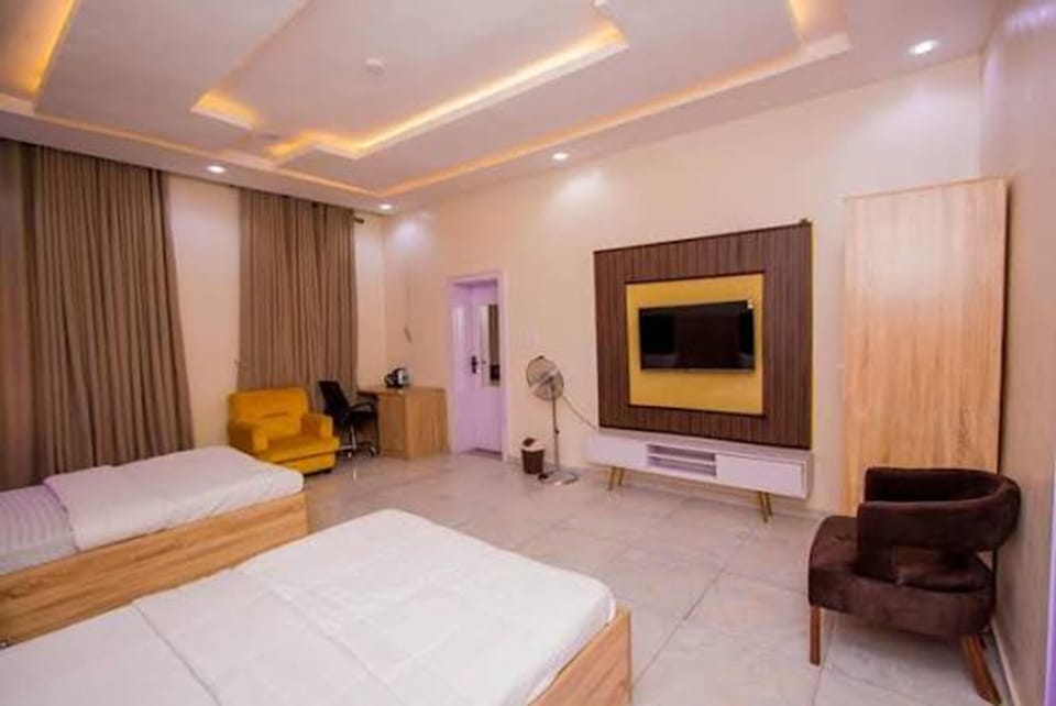 Deluxe Room | Desk, laptop workspace, soundproofing, WiFi (free)