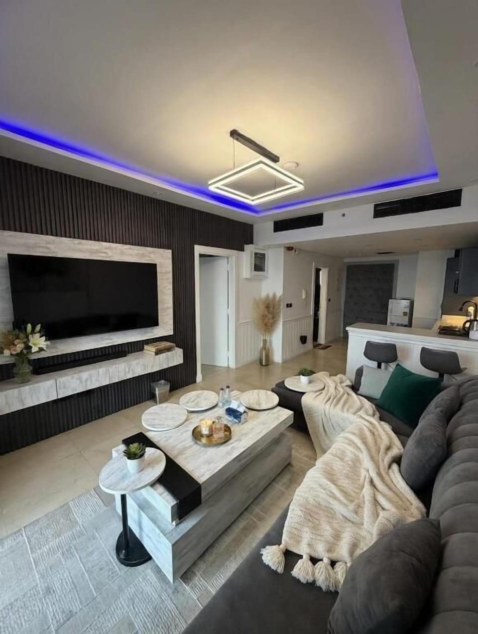 Superior Suite, Balcony, Sea View | Living area