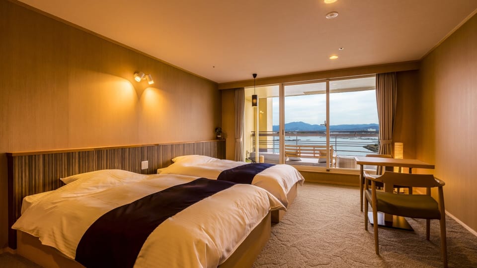 Standard Twin without Bath, Non-Smoking | In-room safe, WiFi (free), bed sheets