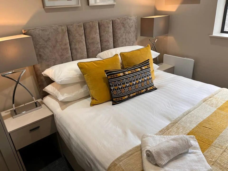 1 bedroom, iron/ironing board, WiFi (free), bed sheets
