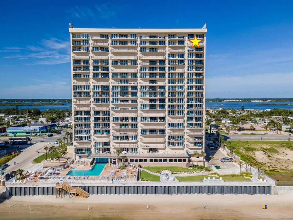 Condo, Multiple Beds (DiMucci Towers Ten 1901) | Exterior