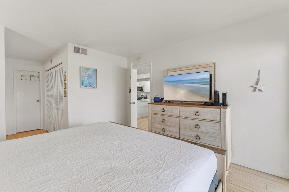Condo, 1 King Bed with Sofa bed (Castle Reef 527) | 1 bedroom