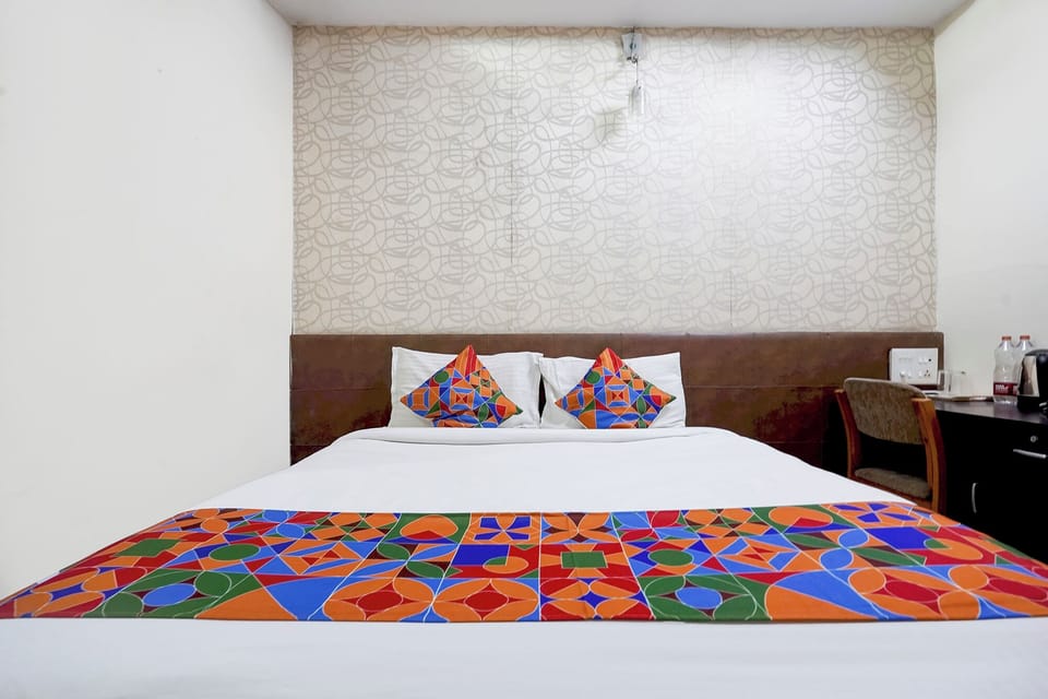 Premium Room | Egyptian cotton sheets, premium bedding, desk, WiFi (free)