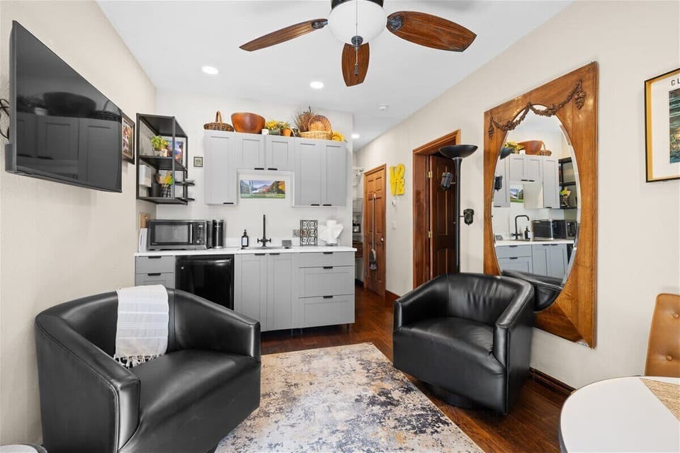 San Juan Apt - Living Area