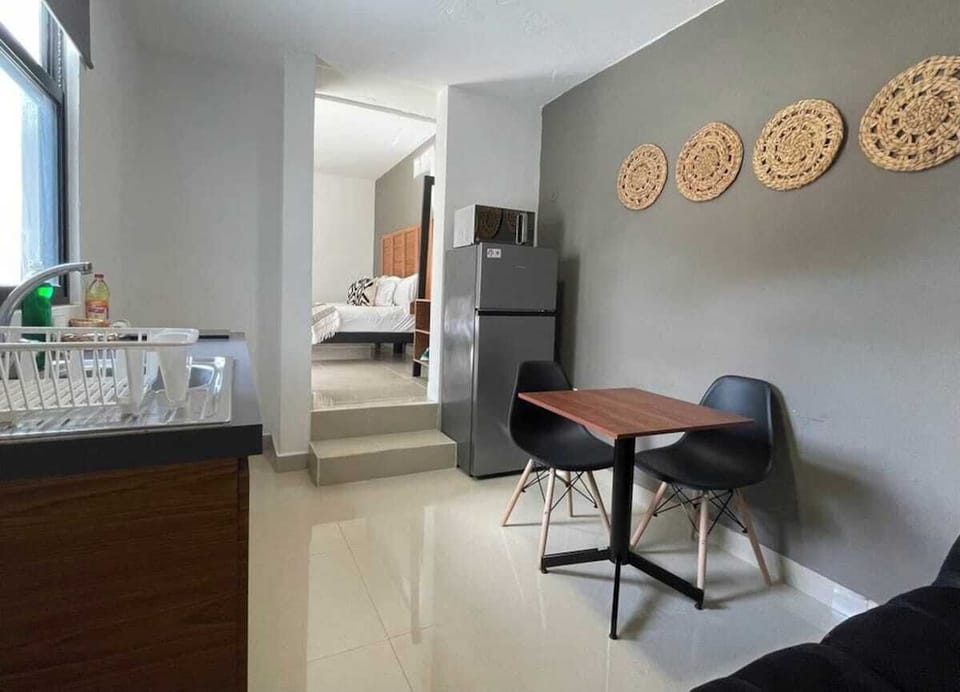 Private bathroom - vanity, mirror and amenities