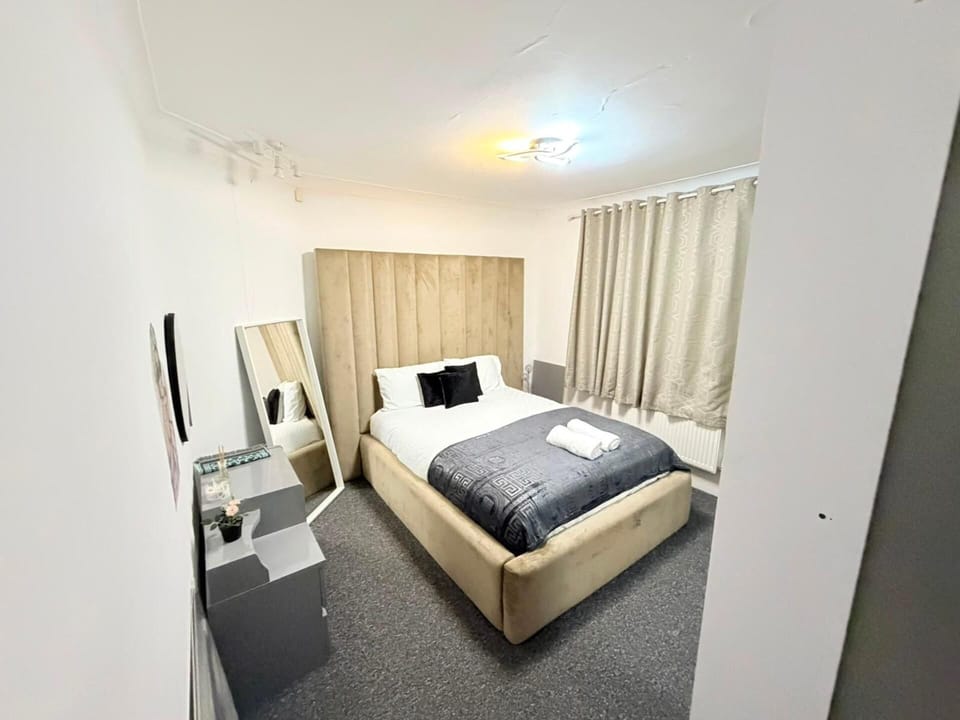 3 bedrooms, WiFi (free)
