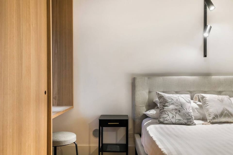Dedicated workspaces with natural light in each room provides privacy and convenience for working from your home away from home. 