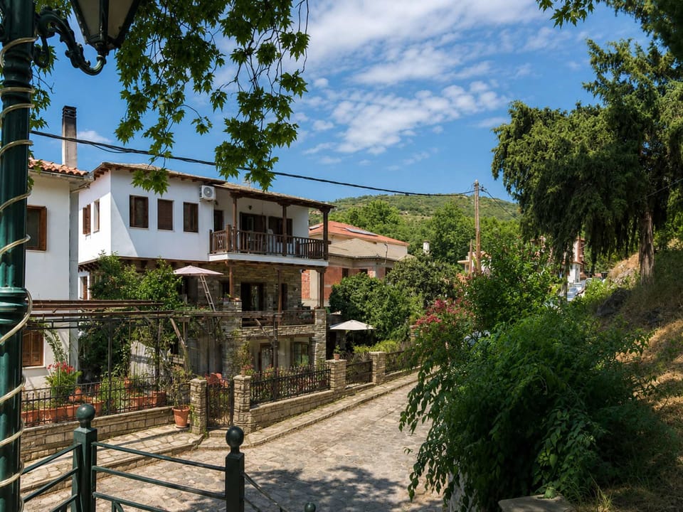 House | 3 bedrooms, high-speed internet