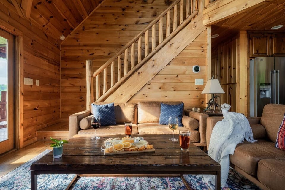 #cabincozy

(Please Note: Food and drinks are not included with reservation)