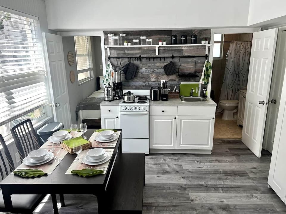 Full Kitchen