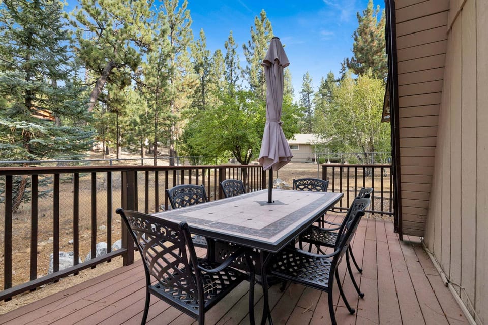 Unwind on the deck with beautiful sunshine or starry night sky views, soak in the private hot tub, fire up the BBQ, light the campfire table, and breathe in that crisp Big Bear air.