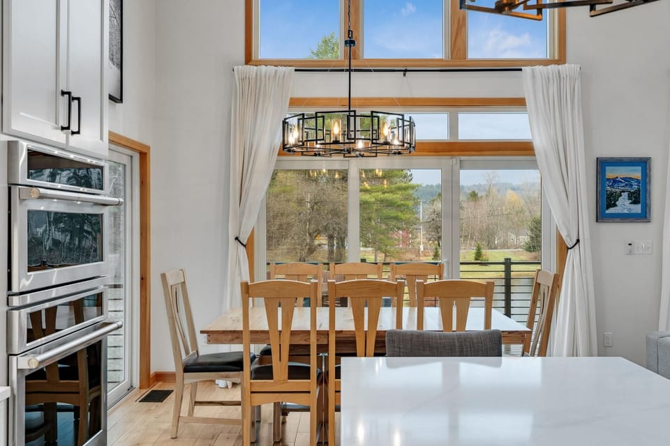 Snow Creek: Luxury New-Build Chalet, Amazing Spot (7663)