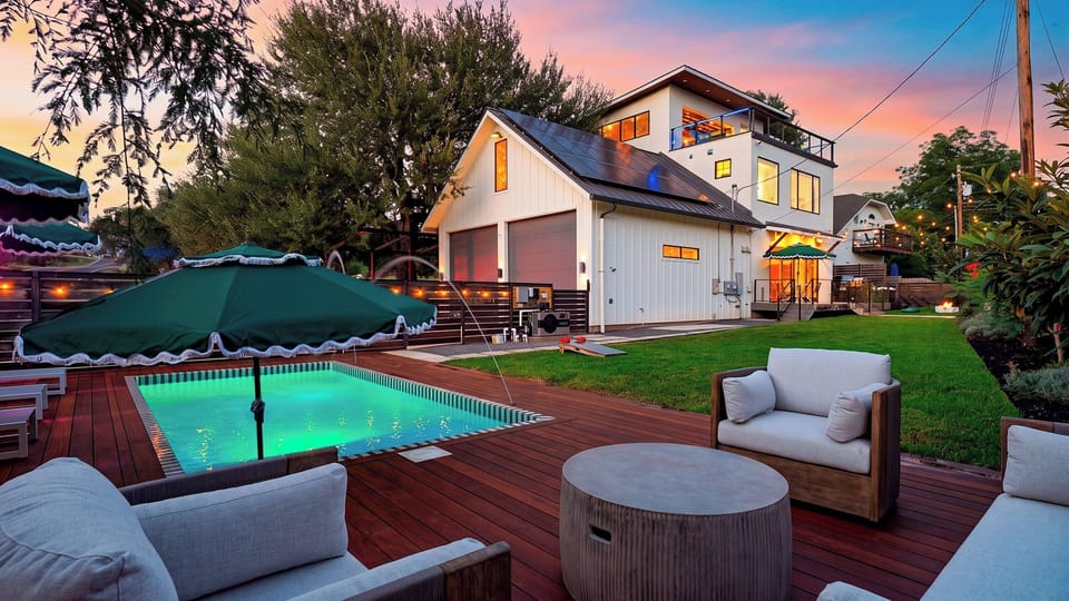House (4 Bedrooms) | Front of property