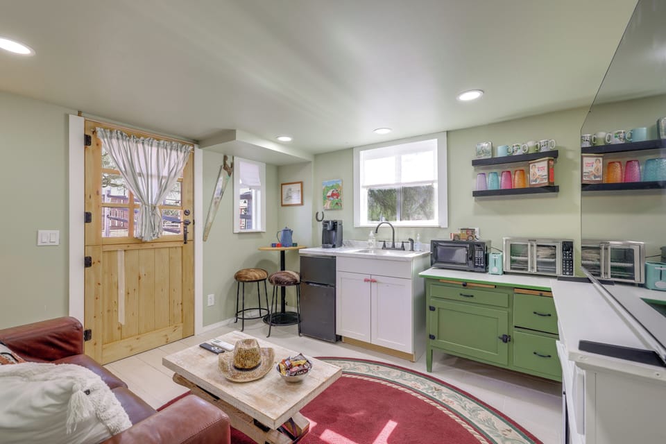 Living Space | Open Floor Plan | 1st Floor