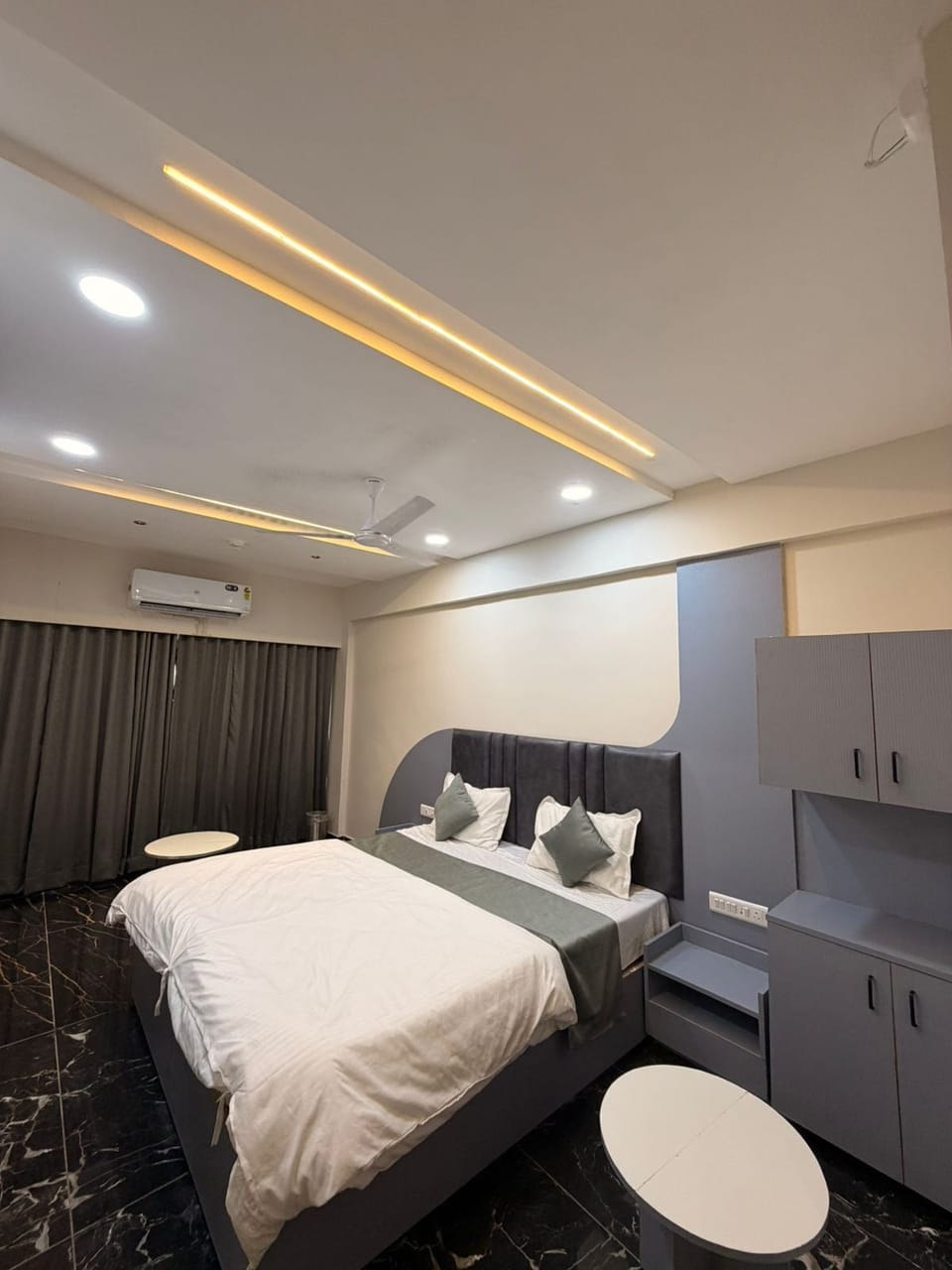 Luxury Double Room, City View | Desk, laptop workspace, WiFi (free)