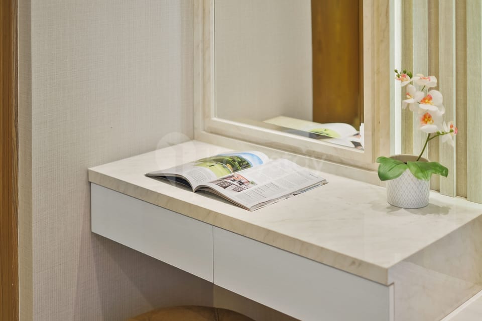 Apartment, 2 Bedrooms, City View | Desk, laptop workspace, iron/ironing board, WiFi (free)