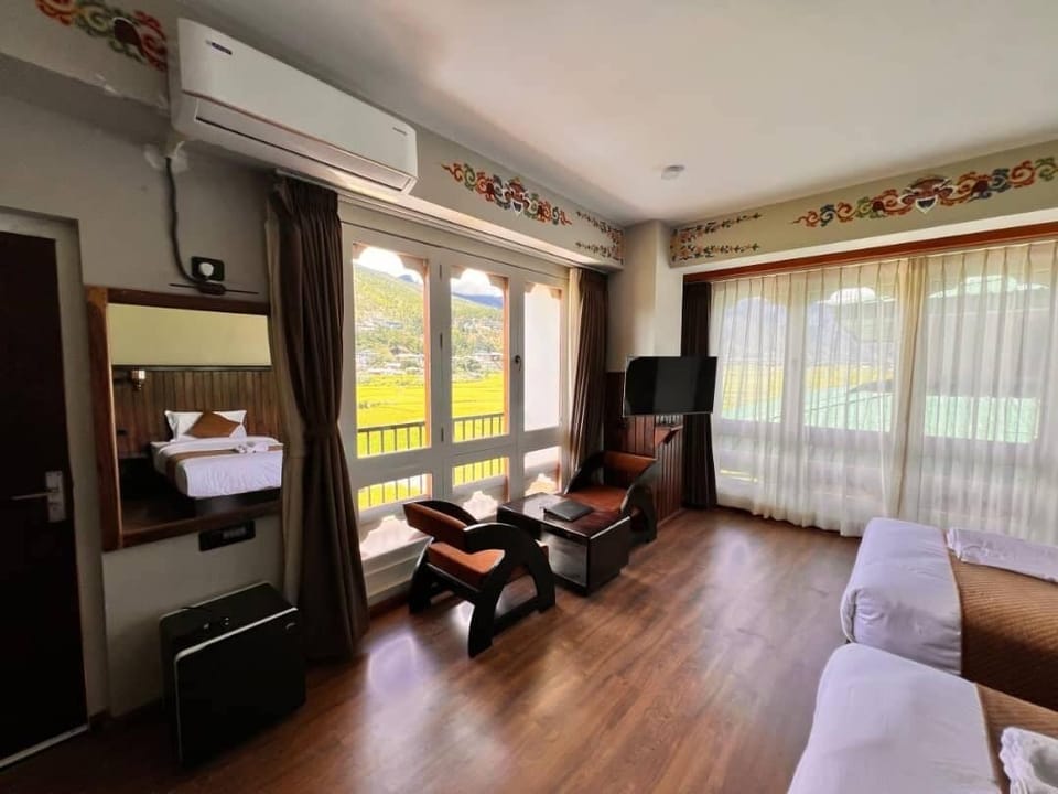 Deluxe Double or Twin Room, Balcony, Mountain View | WiFi (free)